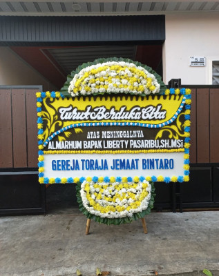Papan Bunga Duka di Siatas Barita